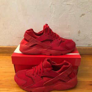 Kids/Boys Red Nike Huarache Size 7